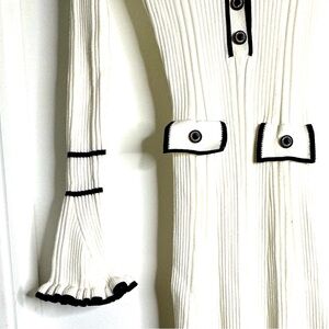 NWT CREAM BLACK TRIM RIBBED KNIT MAXI DRESS. CHANEL WANNA BE
SHE IS A VIRGIN~ Ha